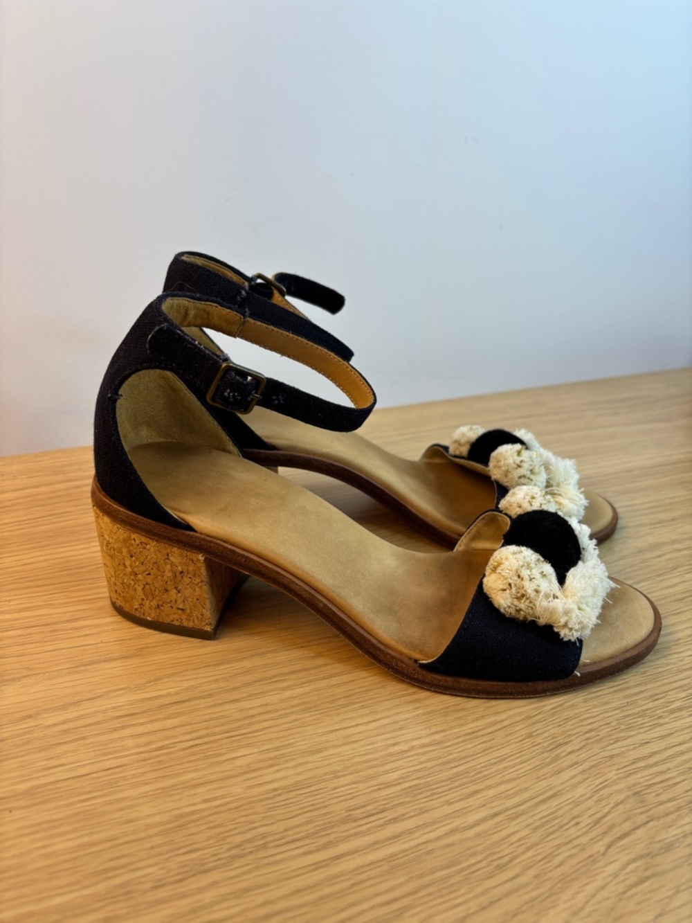 Soludos Capri Pom Pom Heel sandals Woman’s 7.5 - Picture 2 of 10